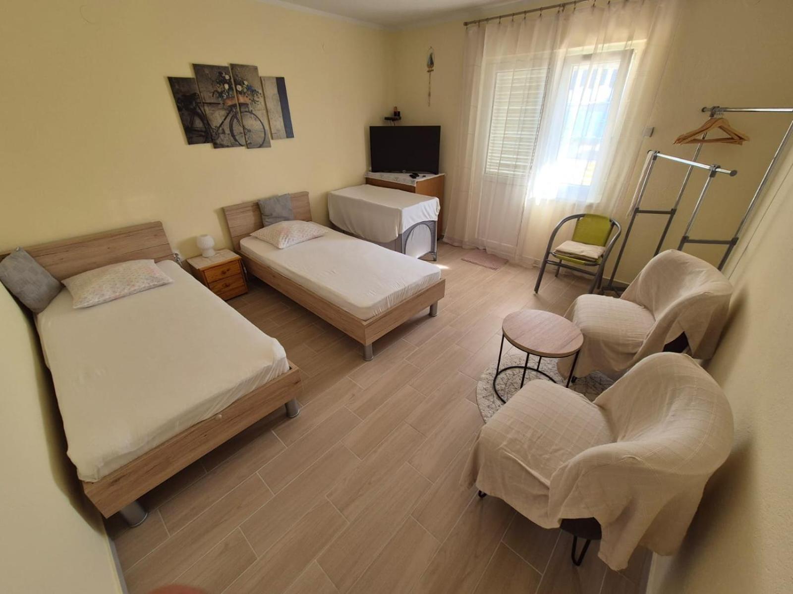 Apartman Davorka 카를로바크 외부 사진